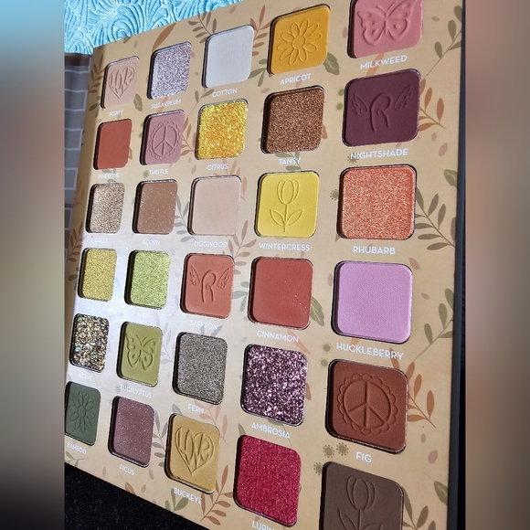 RUDE - Flower Child 30 Pressed Pigment & Shadows - Potpourri; BNIB FULL-SIZE - Picture 6 of 7